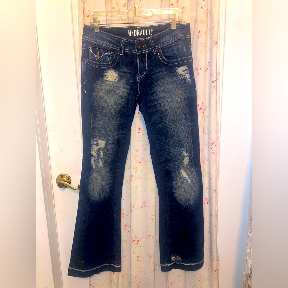 NWOT distressed boot cut stretchy jeans size 9/10